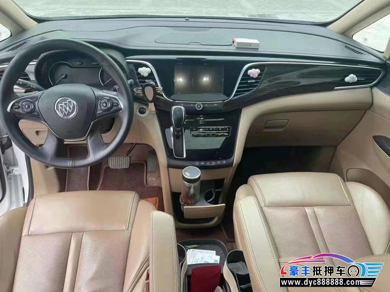 20年别克GL8轿车抵押车出售