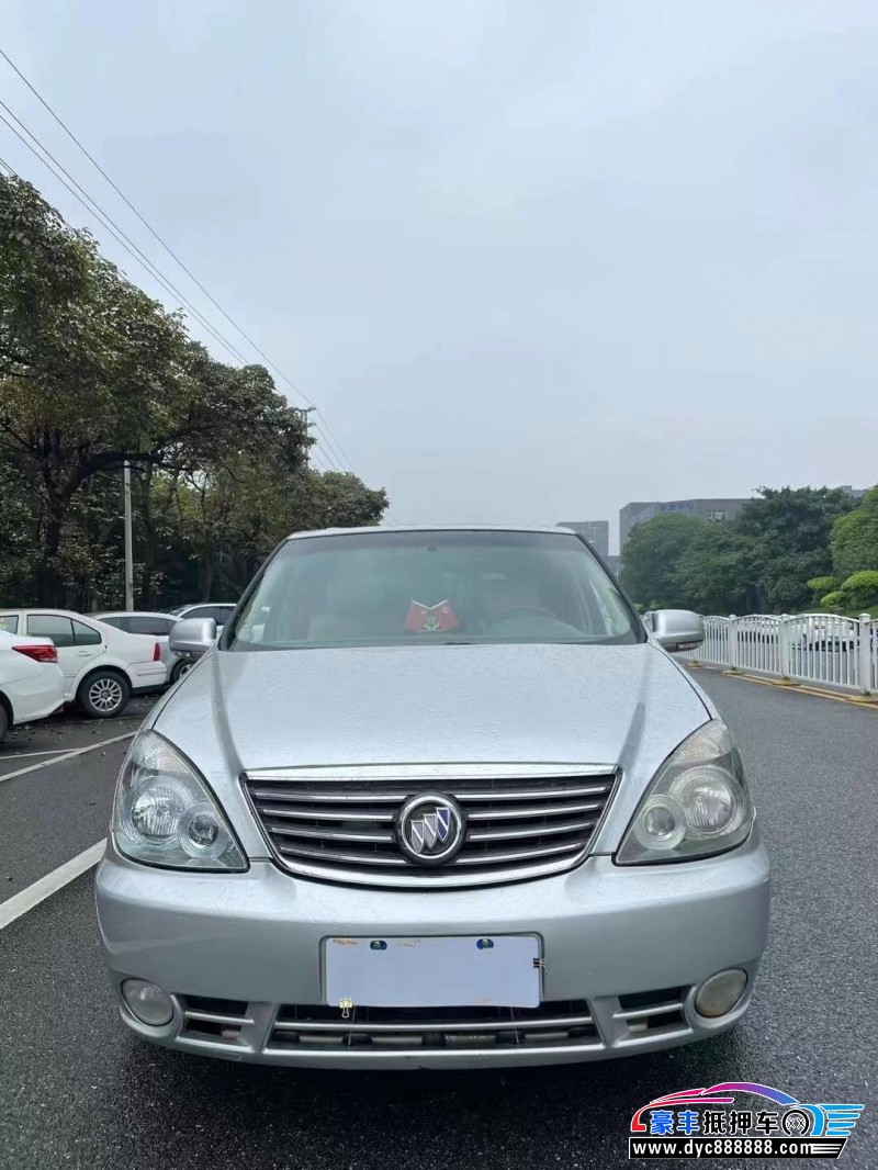 09年别克GL8轿车抵押车出售