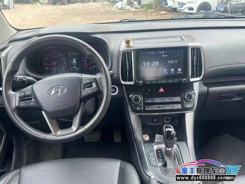 20年现代ix35轿车抵押车出售