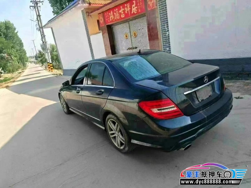 13年奔驰C轿车抵押车出售