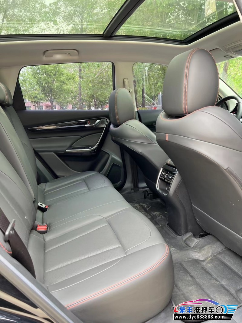 22年东风风神AX7轿车抵押车出售