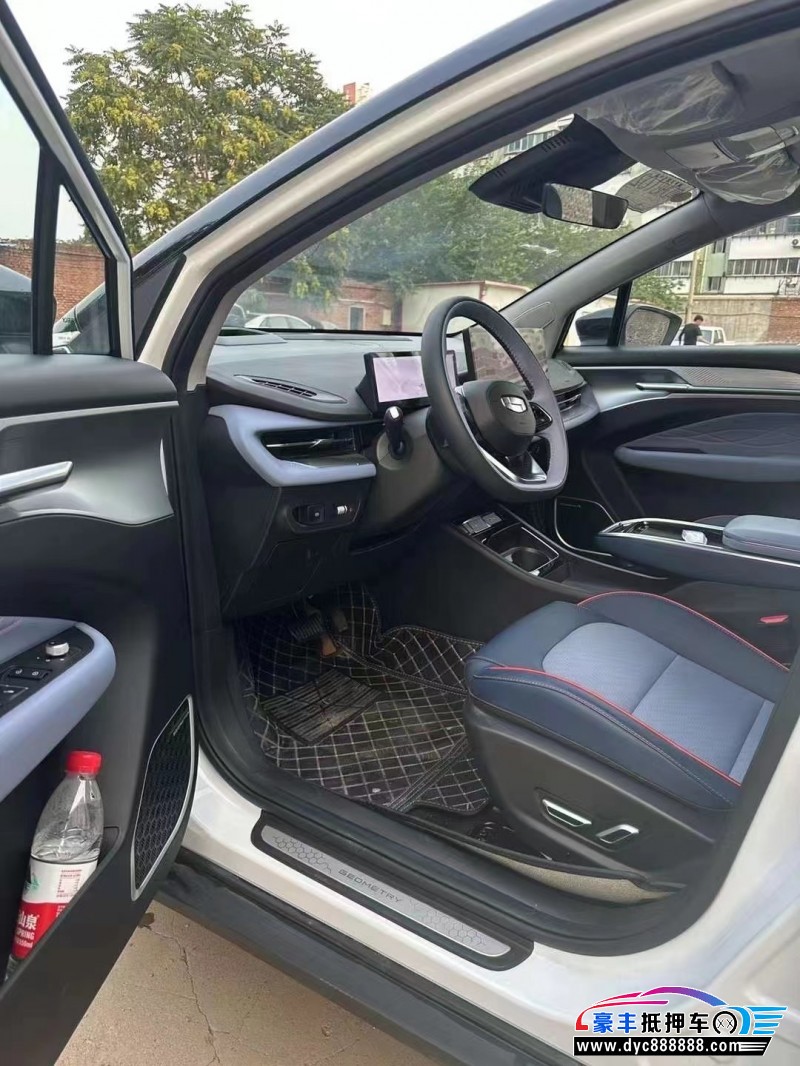 24年吉利几何轿车抵押车出售