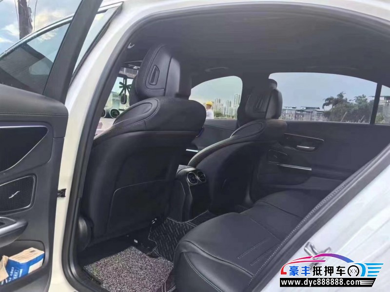 23年奔驰C轿车抵押车出售