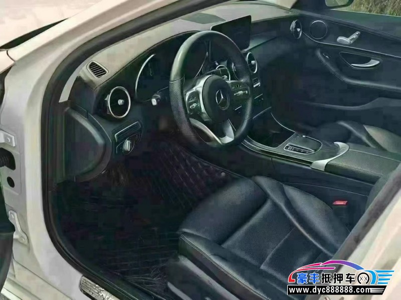 20年奔驰C轿车抵押车出售