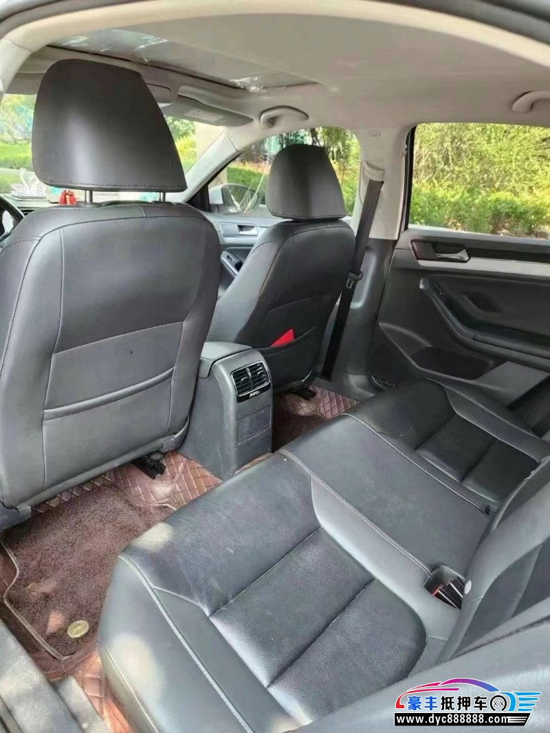 16年大众速腾轿车抵押车出售