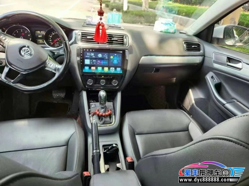 16年大众速腾轿车抵押车出售