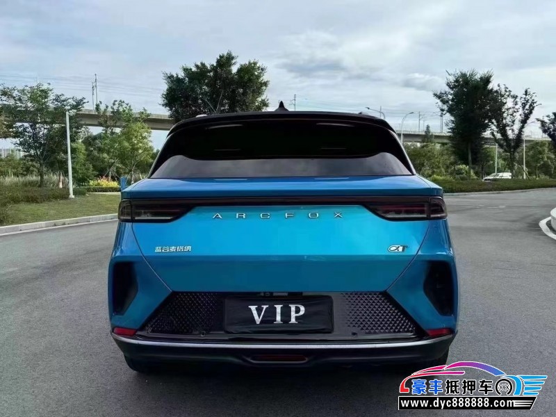 22年极狐阿尔法T轿车抵押车出售