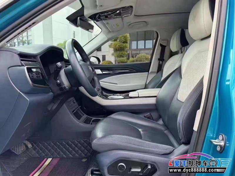 22年极狐阿尔法T轿车抵押车出售