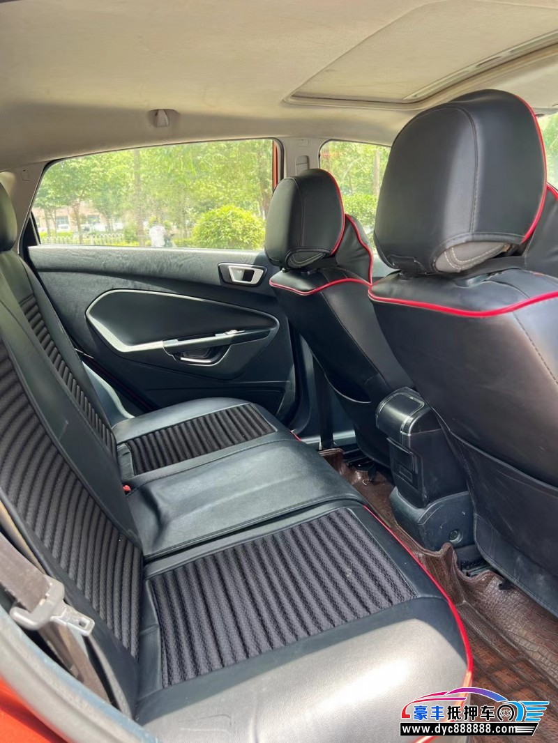 12年福特嘉年华轿车抵押车出售