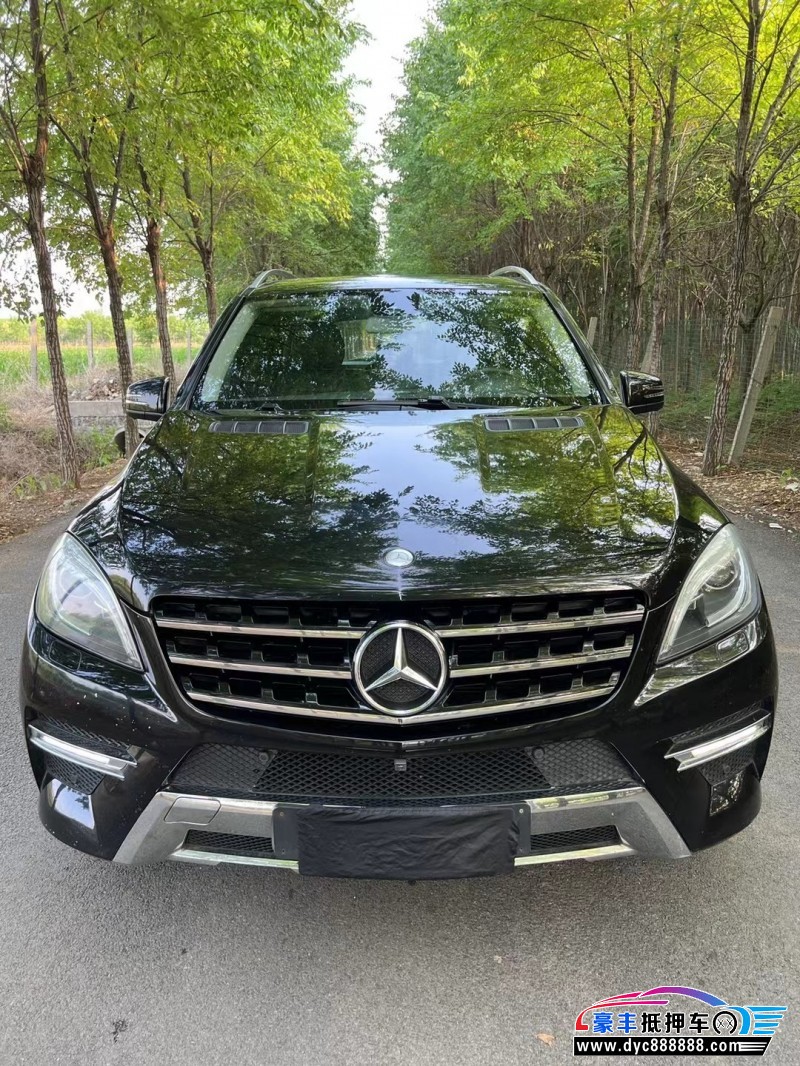 13年奔驰ML轿车抵押车出售