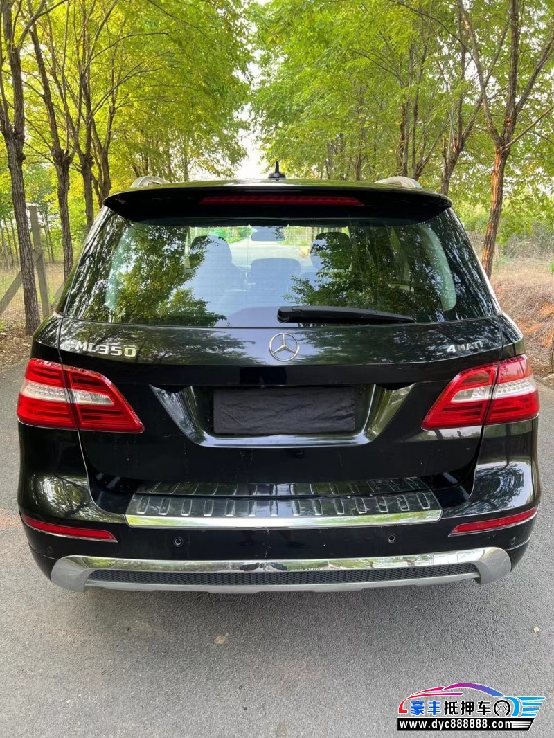 13年奔驰ML轿车抵押车出售