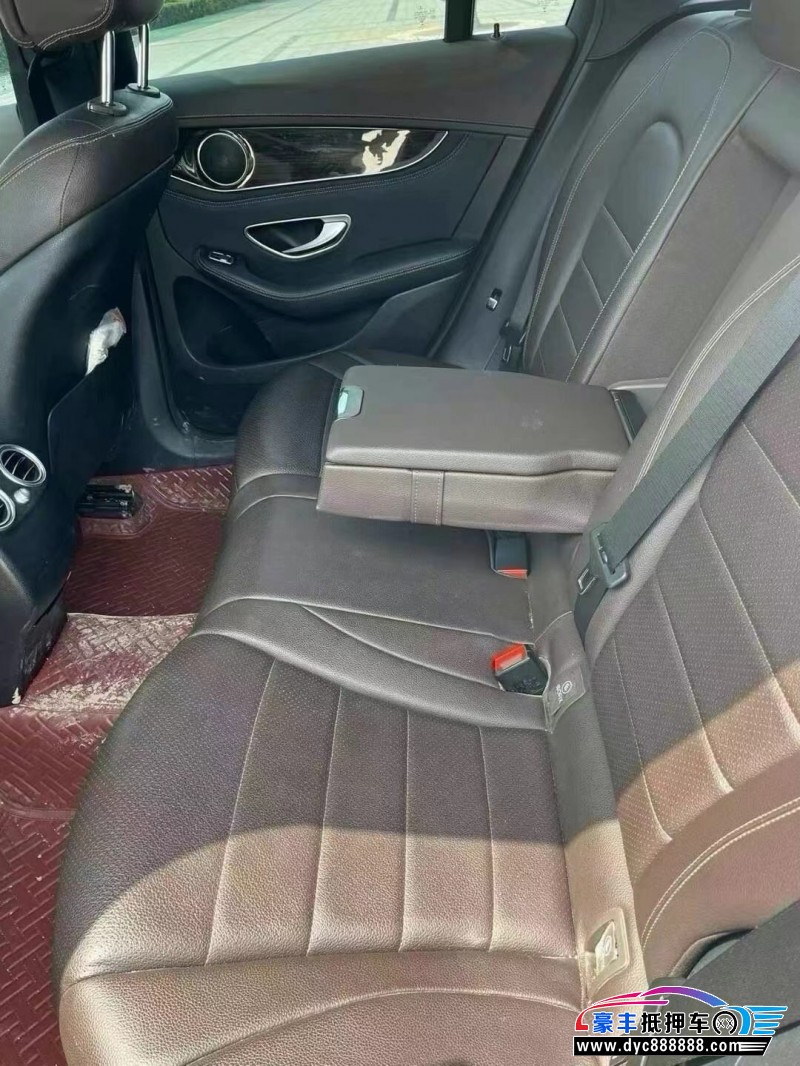 17年奔驰GLC轿车抵押车出售