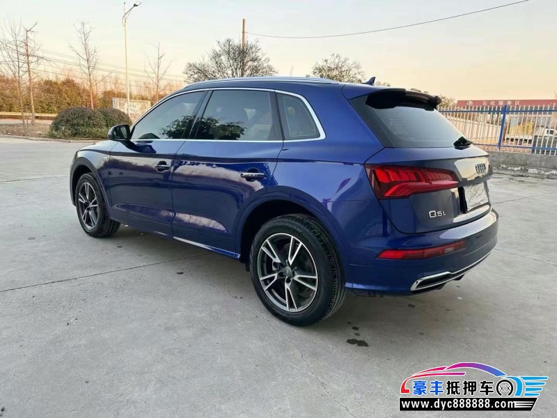 19年奥迪Q5轿车抵押车出售