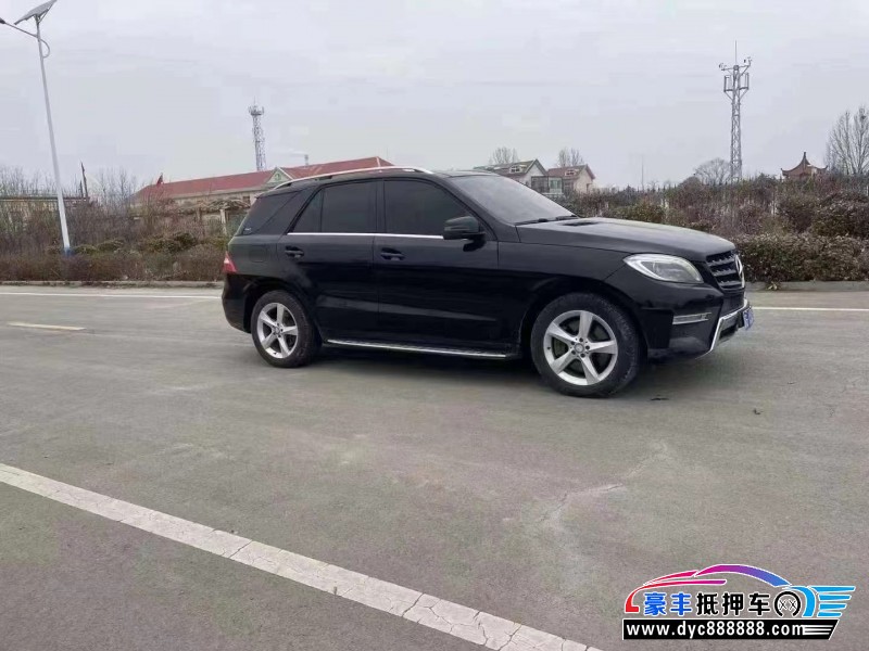 13年奔驰ML轿车抵押车出售