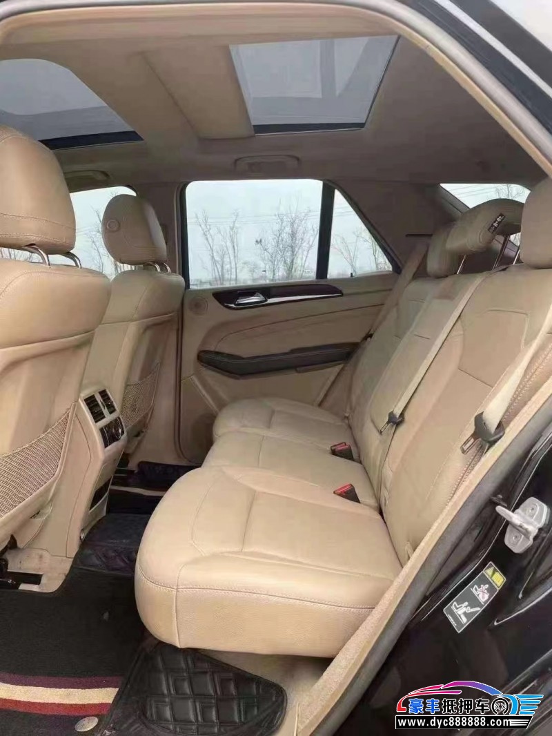 13年奔驰ML轿车抵押车出售