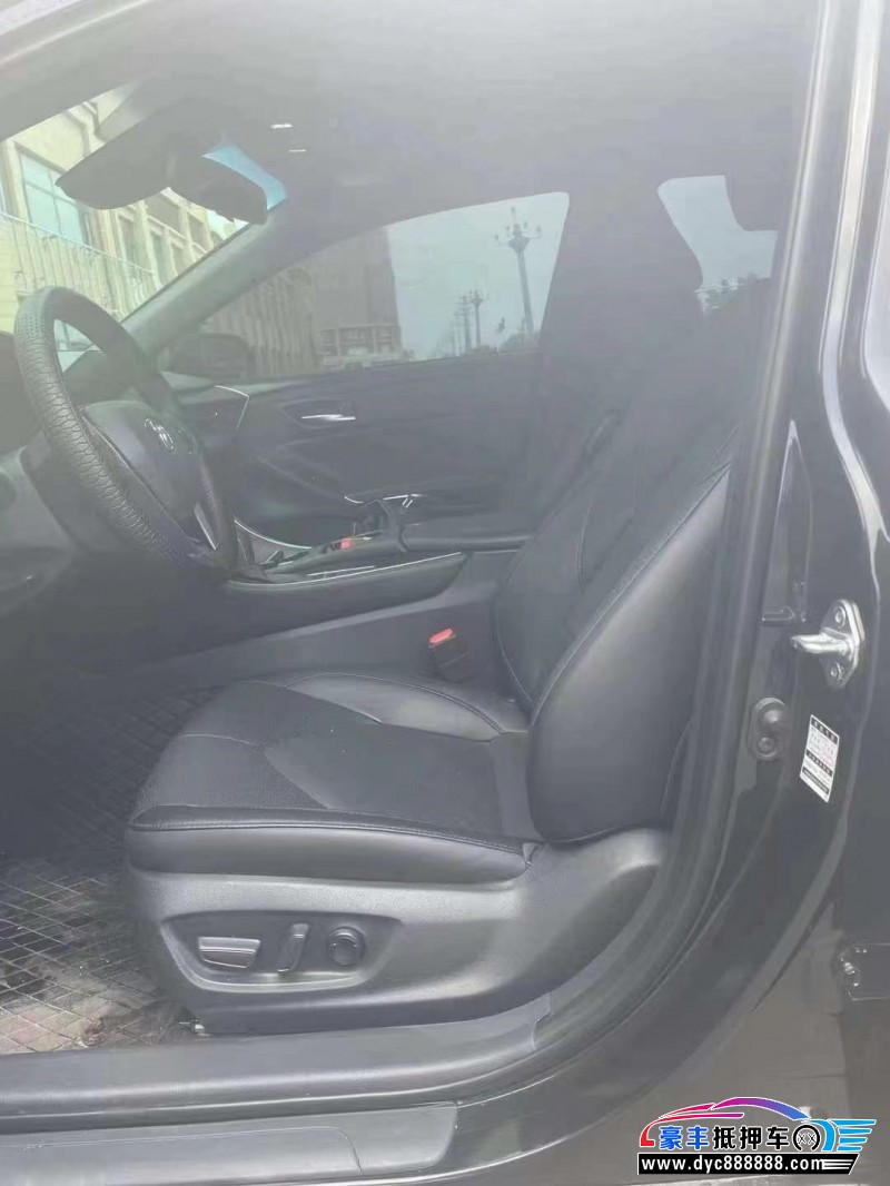 24年丰田亚洲龙轿车抵押车出售