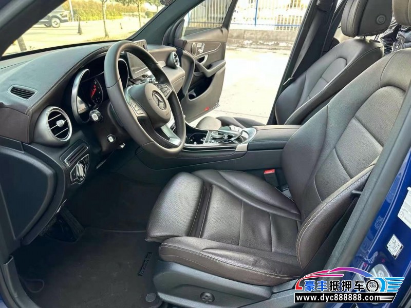 17年奔驰GLC轿车抵押车出售