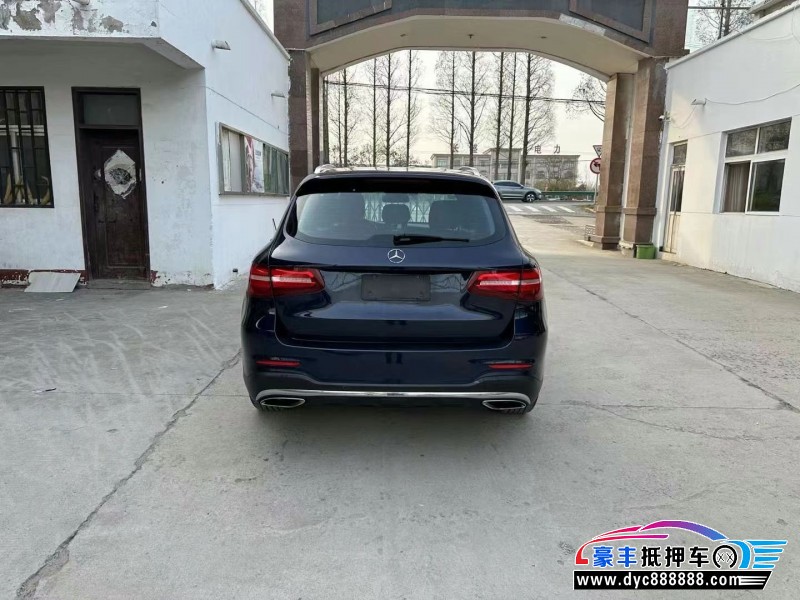 18年奔驰GLC轿车抵押车出售