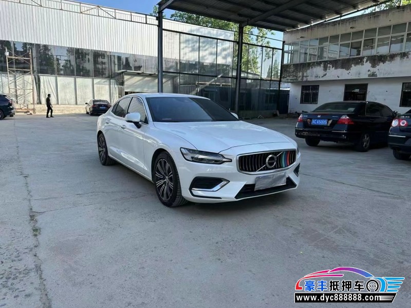 22年沃尔沃S60轿车抵押车出售