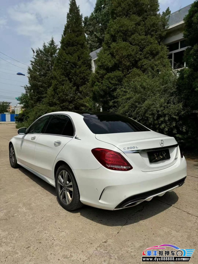 17年奔驰C轿车抵押车出售