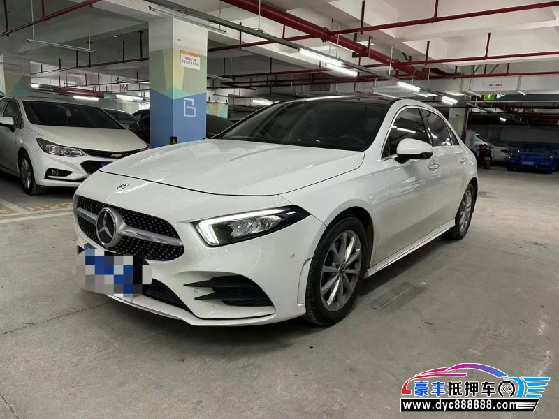 20年奔驰A轿车抵押车出售