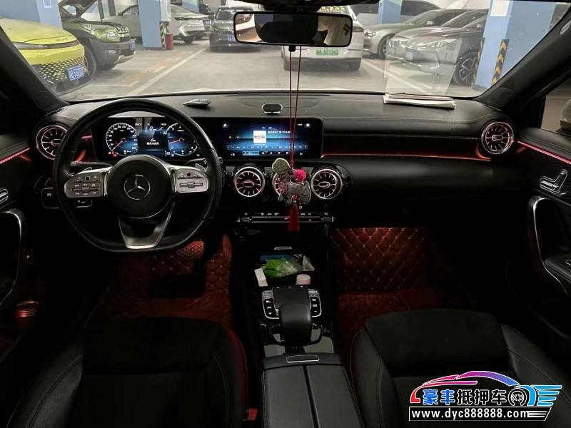 20年奔驰A轿车抵押车出售