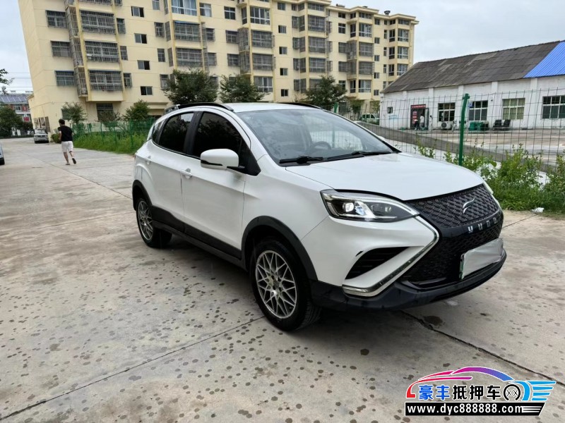 22年云度π3轿车抵押车出售