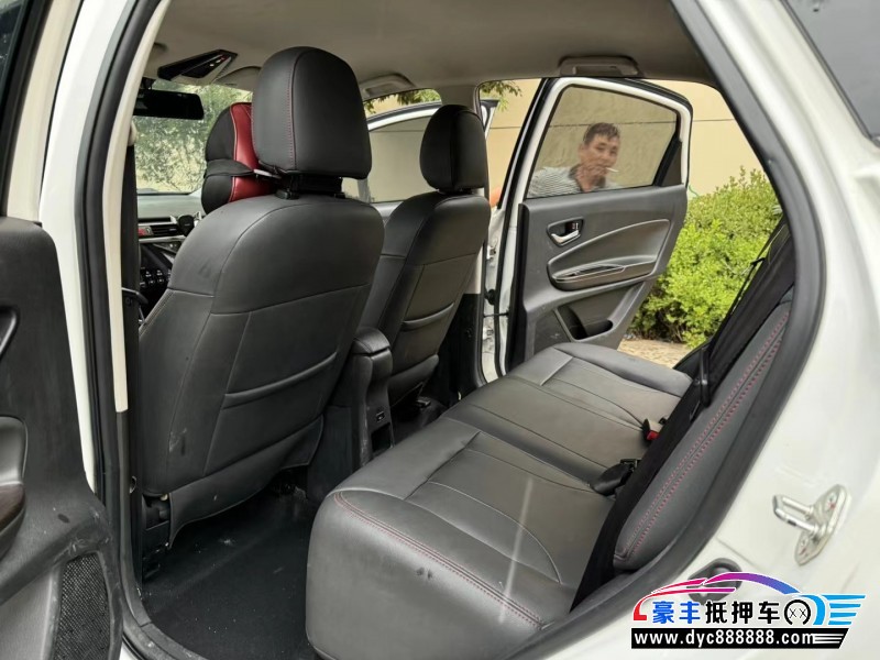 22年云度π3轿车抵押车出售