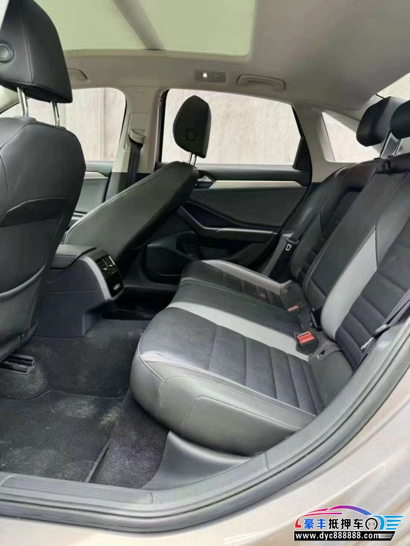 21年大众速腾轿车抵押车出售