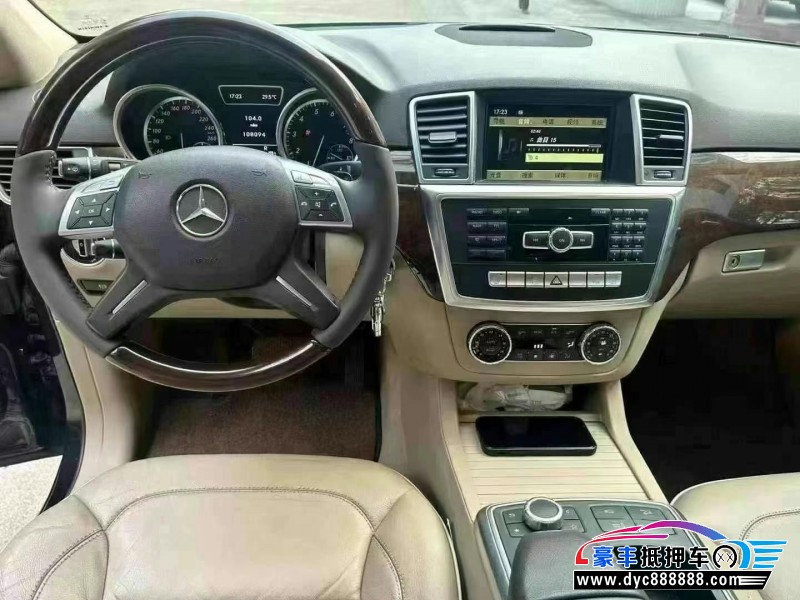 12年奔驰ML轿车抵押车出售