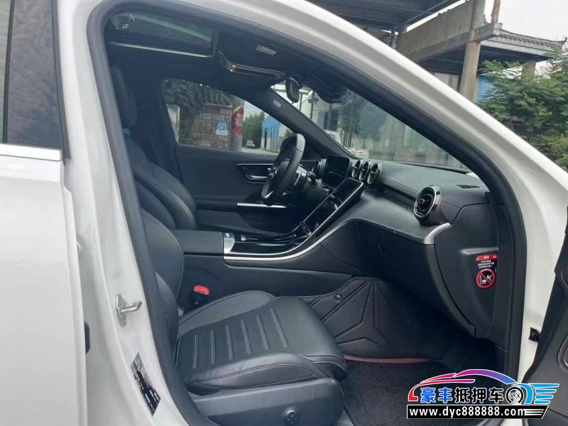 22年奔驰C轿车抵押车出售