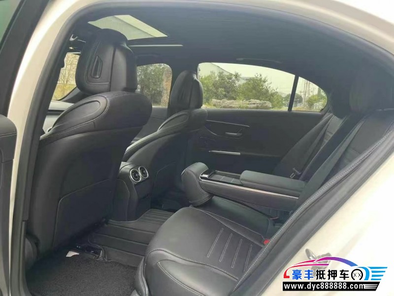 22年奔驰C轿车抵押车出售
