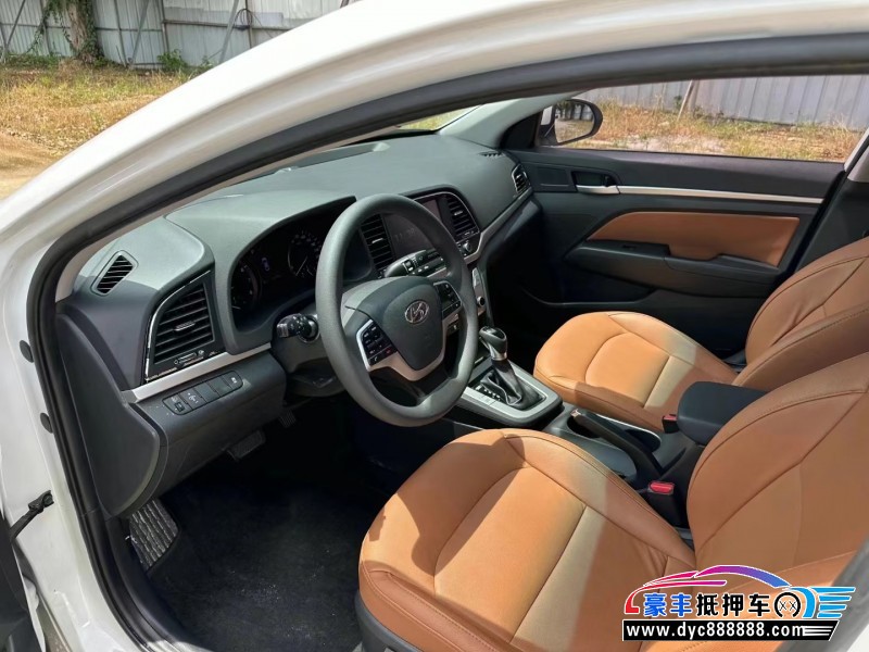 18年现代领动轿车抵押车出售