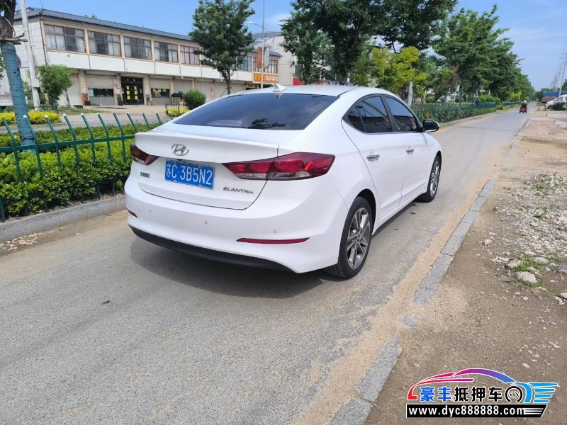 17年现代领动轿车抵押车出售