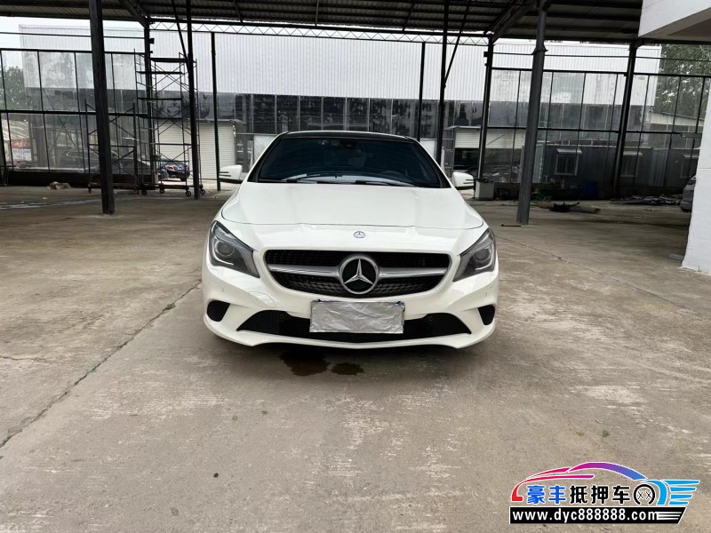 15年奔驰CLA轿车抵押车出售