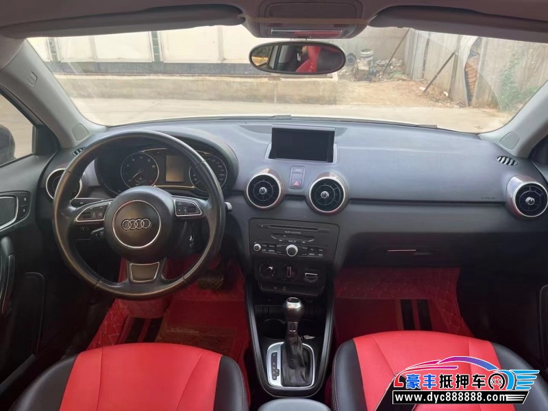 12年奥迪A1轿车抵押车出售