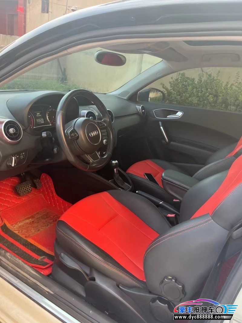 12年奥迪A1轿车抵押车出售