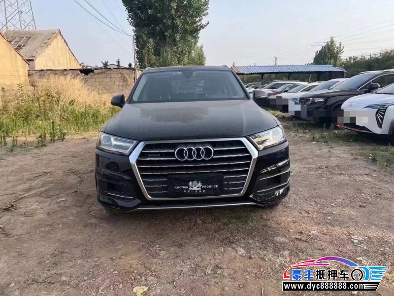 17年奥迪Q7轿车抵押车出售