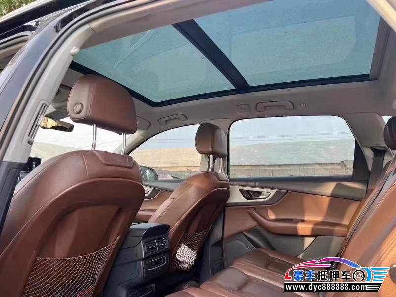 17年奥迪Q7轿车抵押车出售