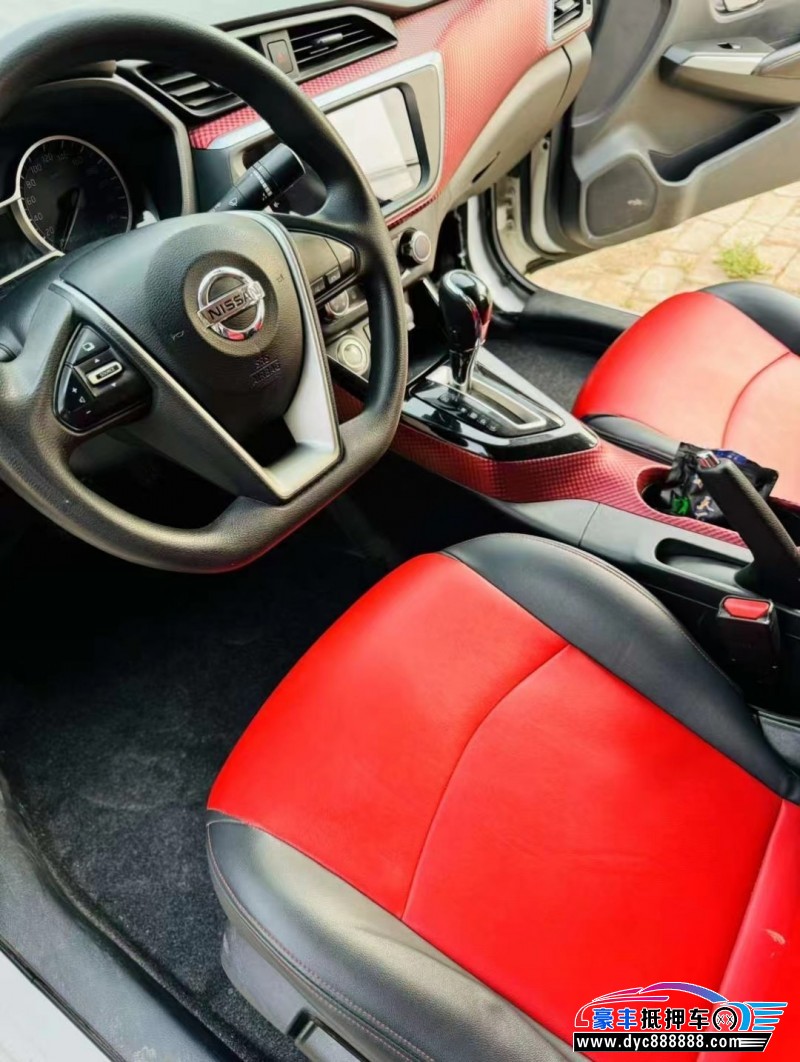 19年日产蓝鸟轿车抵押车出售