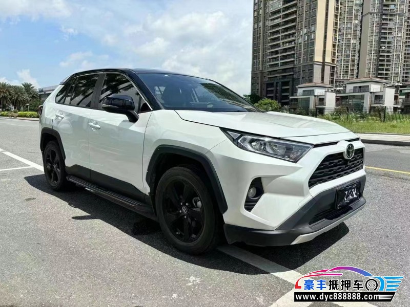 22年丰田RAV4轿车抵押车出售