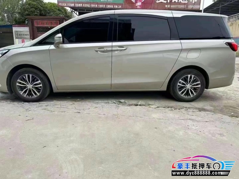 22年别克GL8轿车抵押车出售