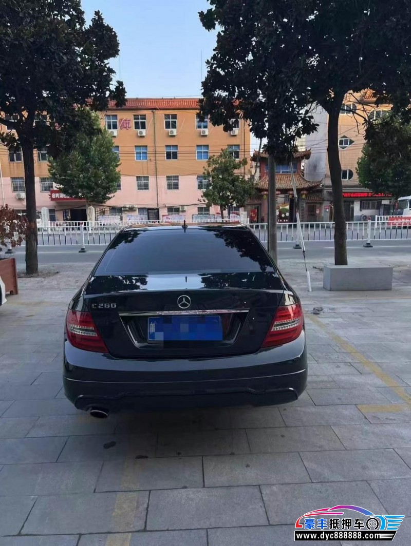 13年奔驰C轿车抵押车出售