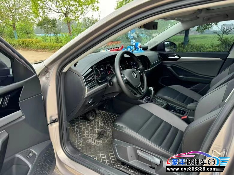 22年大众速腾轿车抵押车出售