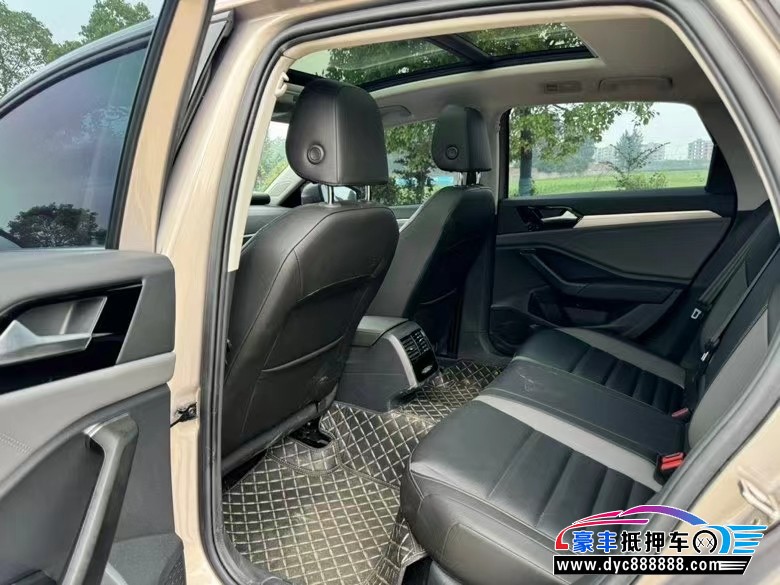 22年大众速腾轿车抵押车出售