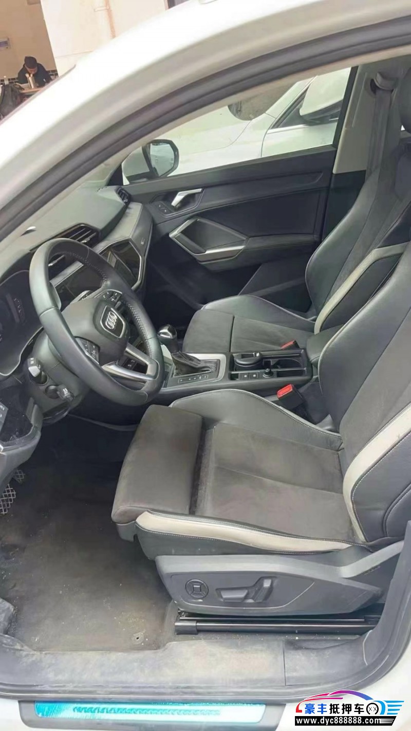 20年奥迪Q3轿车抵押车出售