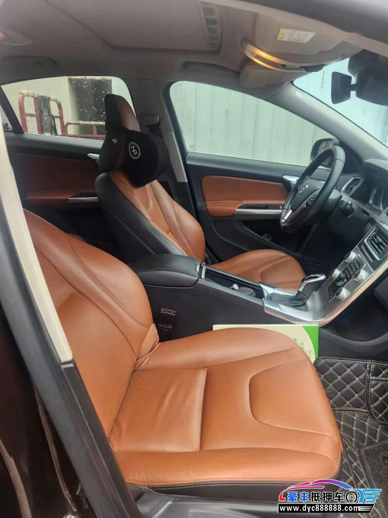 19年沃尔沃S60轿车抵押车出售