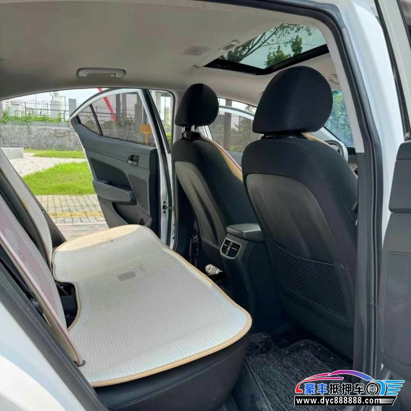 19年现代领动轿车抵押车出售