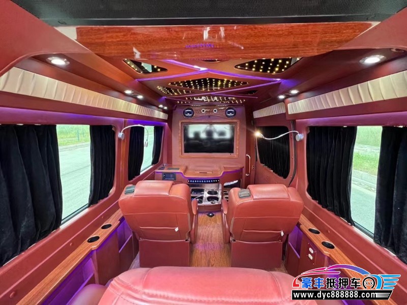 14年奔驰斯宾特轿车抵押车出售