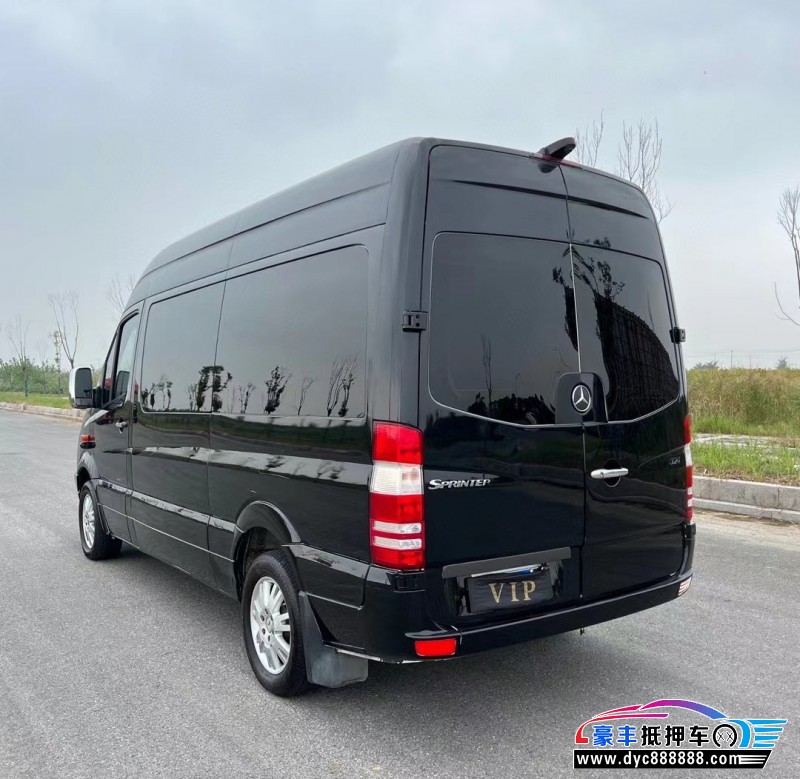 14年奔驰斯宾特轿车抵押车出售